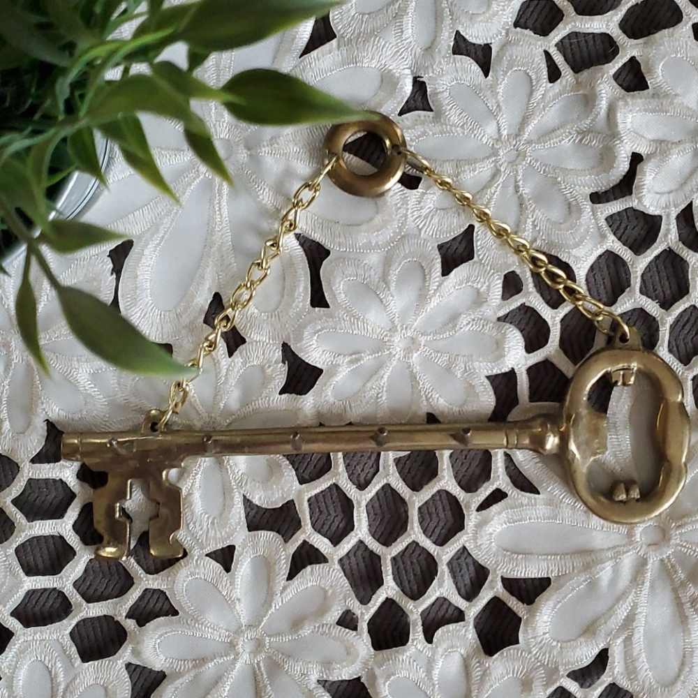 VINTAGE | Brass Key Hook